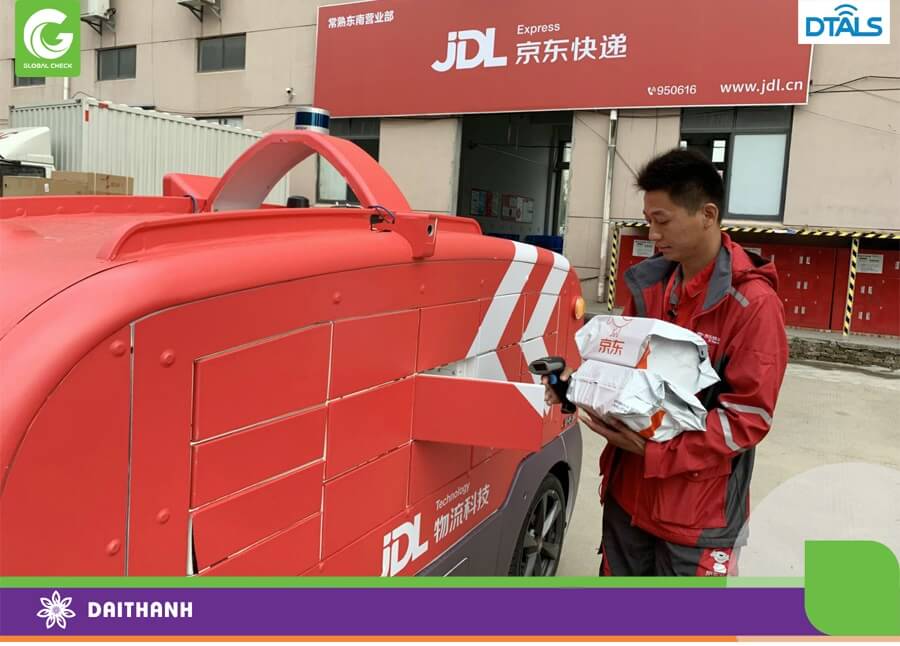 Trung Quốc đã hình thành dịch vụ ship hàng bằng xe tự lái