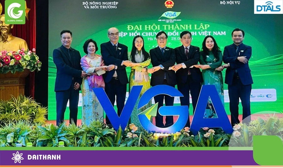 Thành viên ban lãnh đạo khóa 1 của Hiệp hội Chuyển đổi xanh Việt Nam VGA