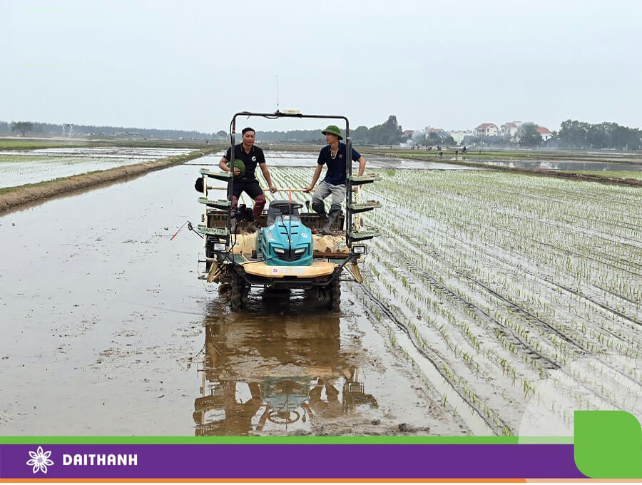 Với thiết bị dẫn đường tự động NX510 giúp làm nông trở nên nhàn hạ